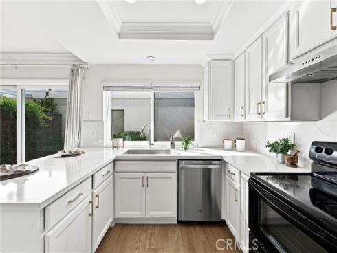 10 Goldenbush , Irvine, CA