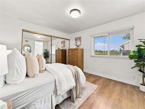 10 Goldenbush , Irvine, CA