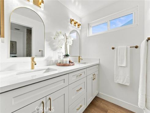 10 Goldenbush , Irvine, CA