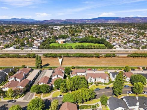 10 Goldenbush , Irvine, CA