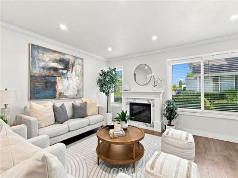 10 Goldenbush , Irvine, CA