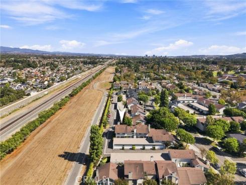 10 Goldenbush , Irvine, CA