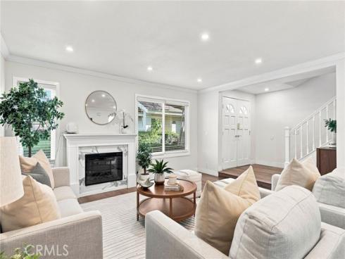 10 Goldenbush , Irvine, CA