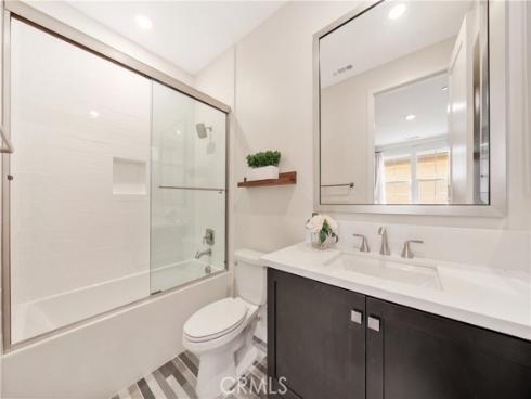 94 Swift , Irvine, CA