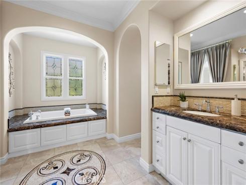 35 Stowe , Irvine, CA