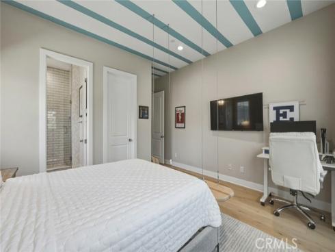 100 Boulder Pass , Irvine, CA