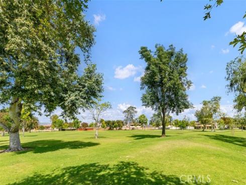 31  Columbus  , Irvine, CA