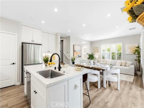 85  Kestrel  , Irvine, CA