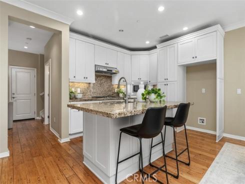 204 Overbrook , Irvine, CA