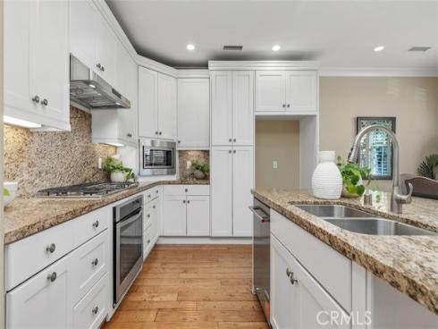 204 Overbrook , Irvine, CA