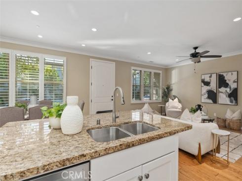 204 Overbrook , Irvine, CA