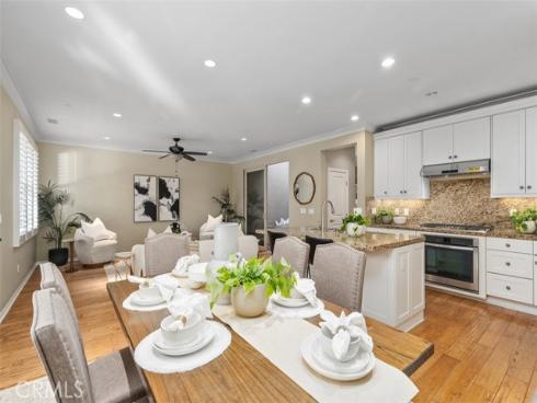 204 Overbrook , Irvine, CA