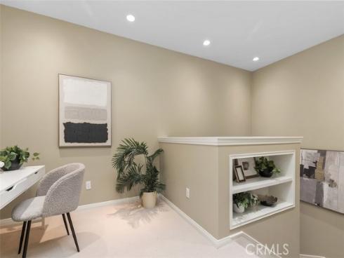204 Overbrook , Irvine, CA