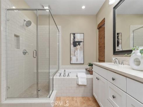 204 Overbrook , Irvine, CA