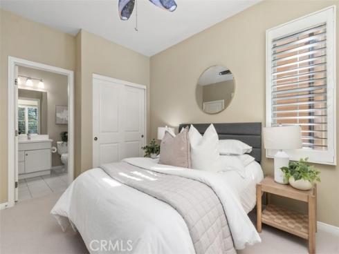 204 Overbrook , Irvine, CA