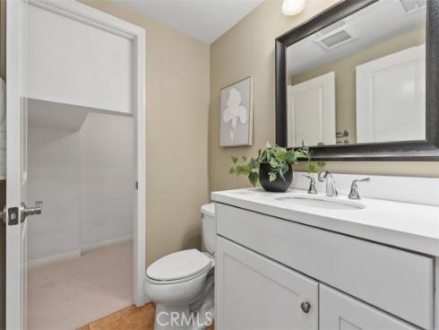 204 Overbrook , Irvine, CA