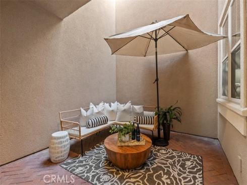 204 Overbrook , Irvine, CA