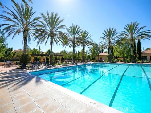 204 Overbrook , Irvine, CA