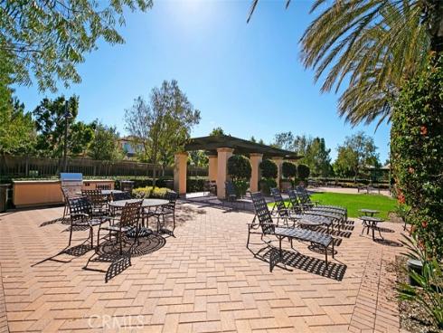 204 Overbrook , Irvine, CA