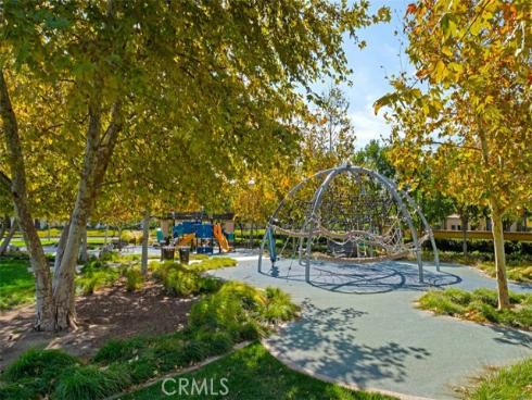 204 Overbrook , Irvine, CA