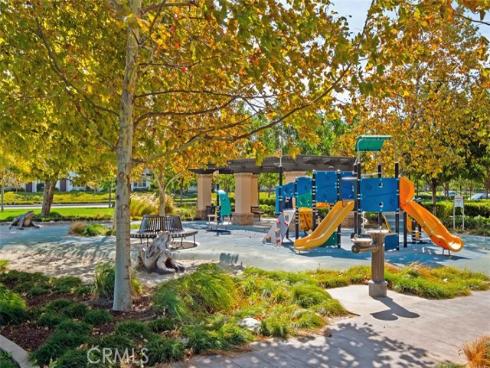 204 Overbrook , Irvine, CA