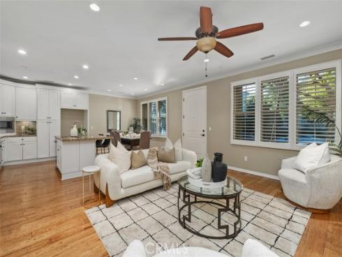 204 Overbrook , Irvine, CA