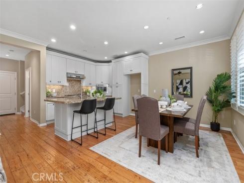 204 Overbrook , Irvine, CA