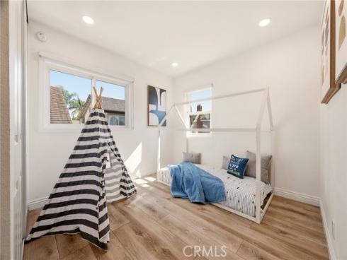 17 Whitney , Irvine, CA