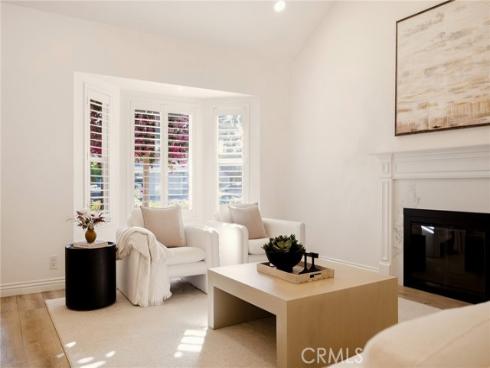 17 Whitney , Irvine, CA