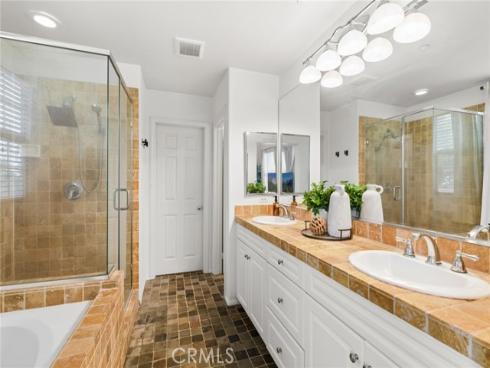51 Regal , Irvine, CA