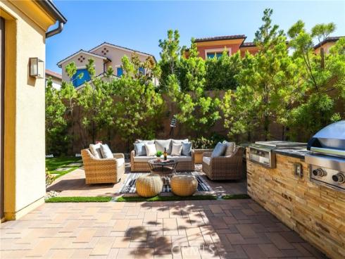 144 Bellini , Irvine, CA