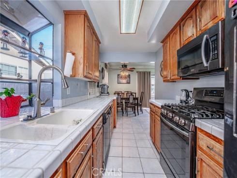 401 Buena Vista Avenue, La Habra, CA