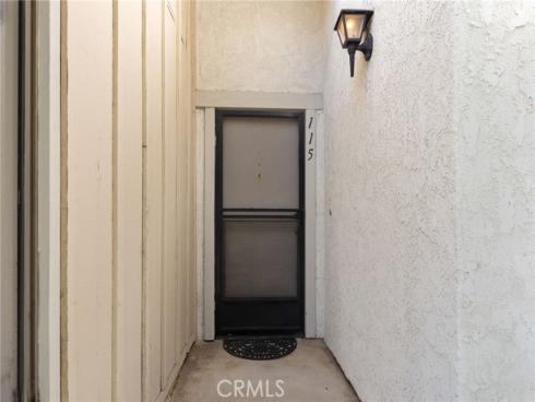 976 E La Habra 115 Boulevard, La Habra, CA