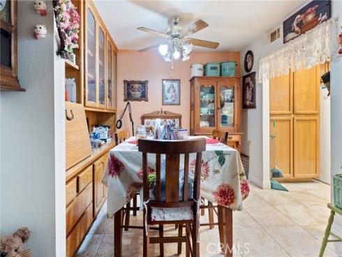 976 E La Habra 115 Boulevard, La Habra, CA