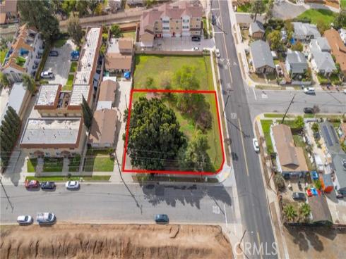 418 W Electric Avenue, La Habra, CA