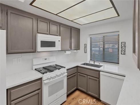 950 E La Habra Blvd 101 , La Habra, CA