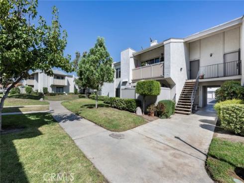 1018 E La Habra 238 Boulevard, La Habra, CA