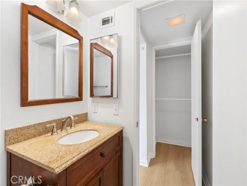 911 W Imperial  65 , La Habra, CA