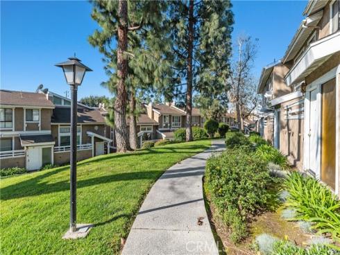 911 W Imperial  65 , La Habra, CA