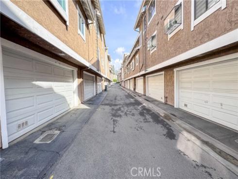 965 W Imperial  54 , La Habra, CA