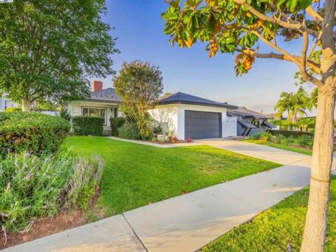 1651 W El Portal Dr , La Habra, CA