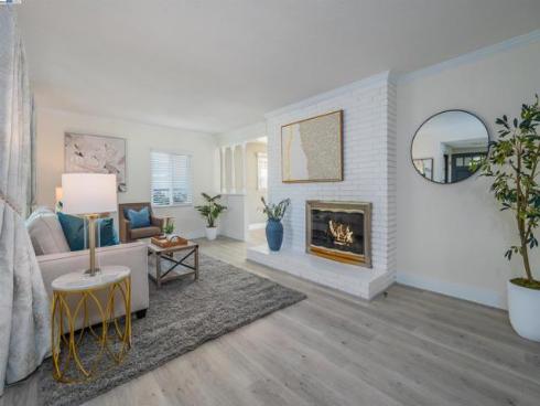 1651 W El Portal Dr , La Habra, CA