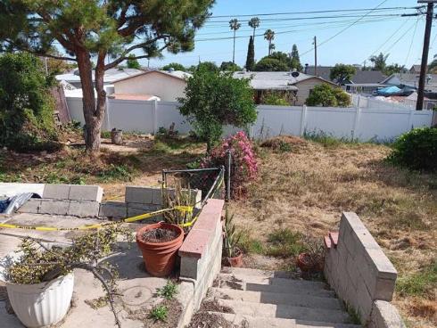 902  E Greenwood Ave  , La Habra, CA