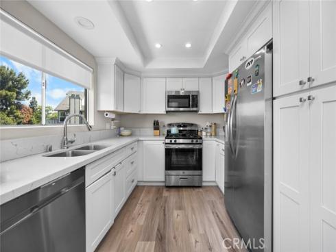 543 S Walnut 11 Street, La Habra, CA