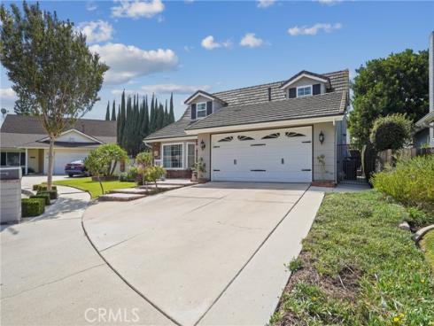 650 E Parkwood Avenue, La Habra, CA