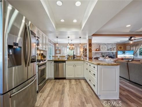 650 E Parkwood Avenue, La Habra, CA