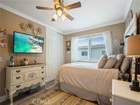 650 E Parkwood Avenue, La Habra, CA