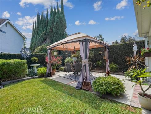 650 E Parkwood Avenue, La Habra, CA