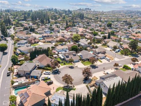 650 E Parkwood Avenue, La Habra, CA