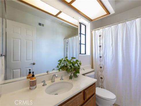 854 N Harbor Boulevard, La Habra, CA